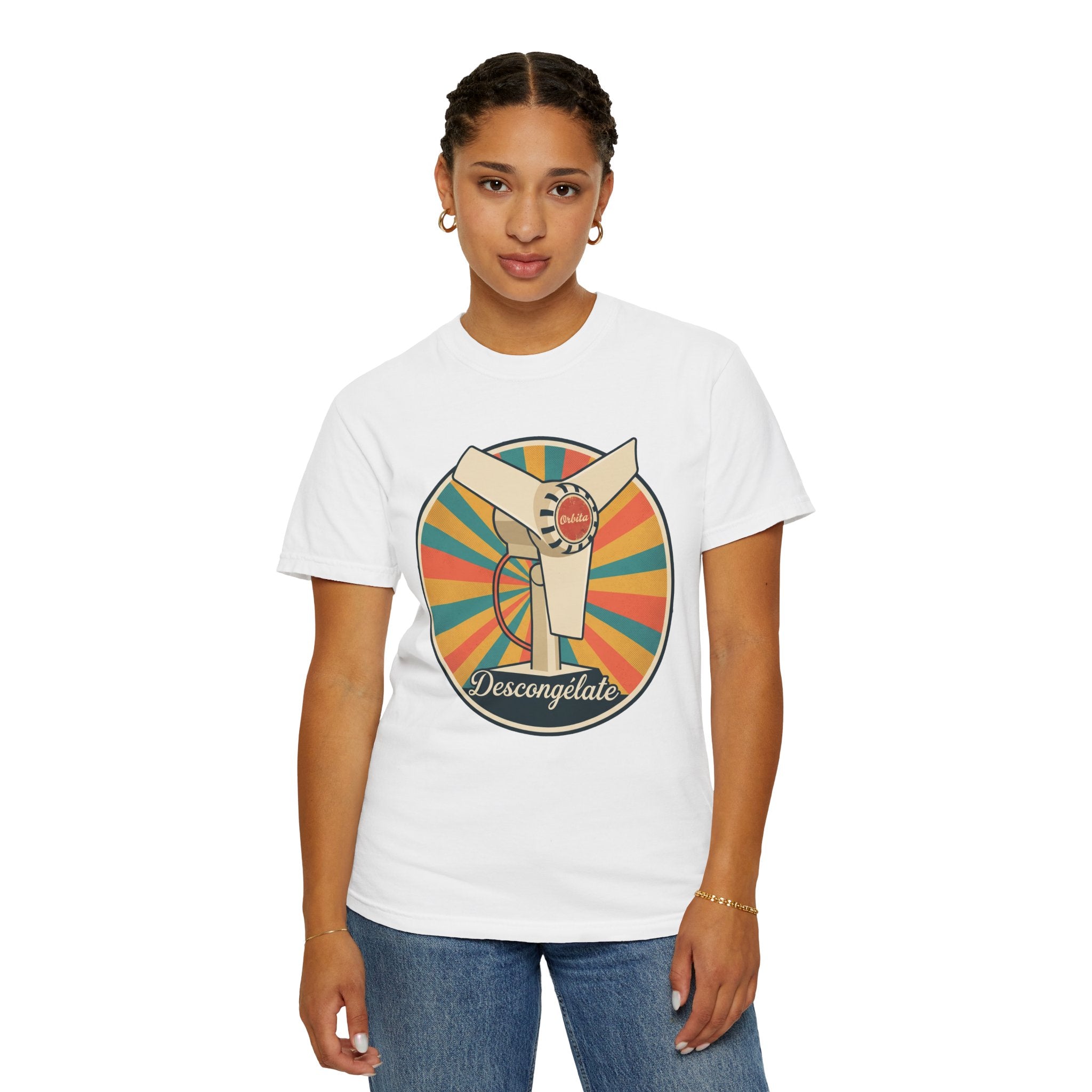 Retro Cuban Fan T-Shirt — "Descongélate" Vintage Tech Graphic Tee