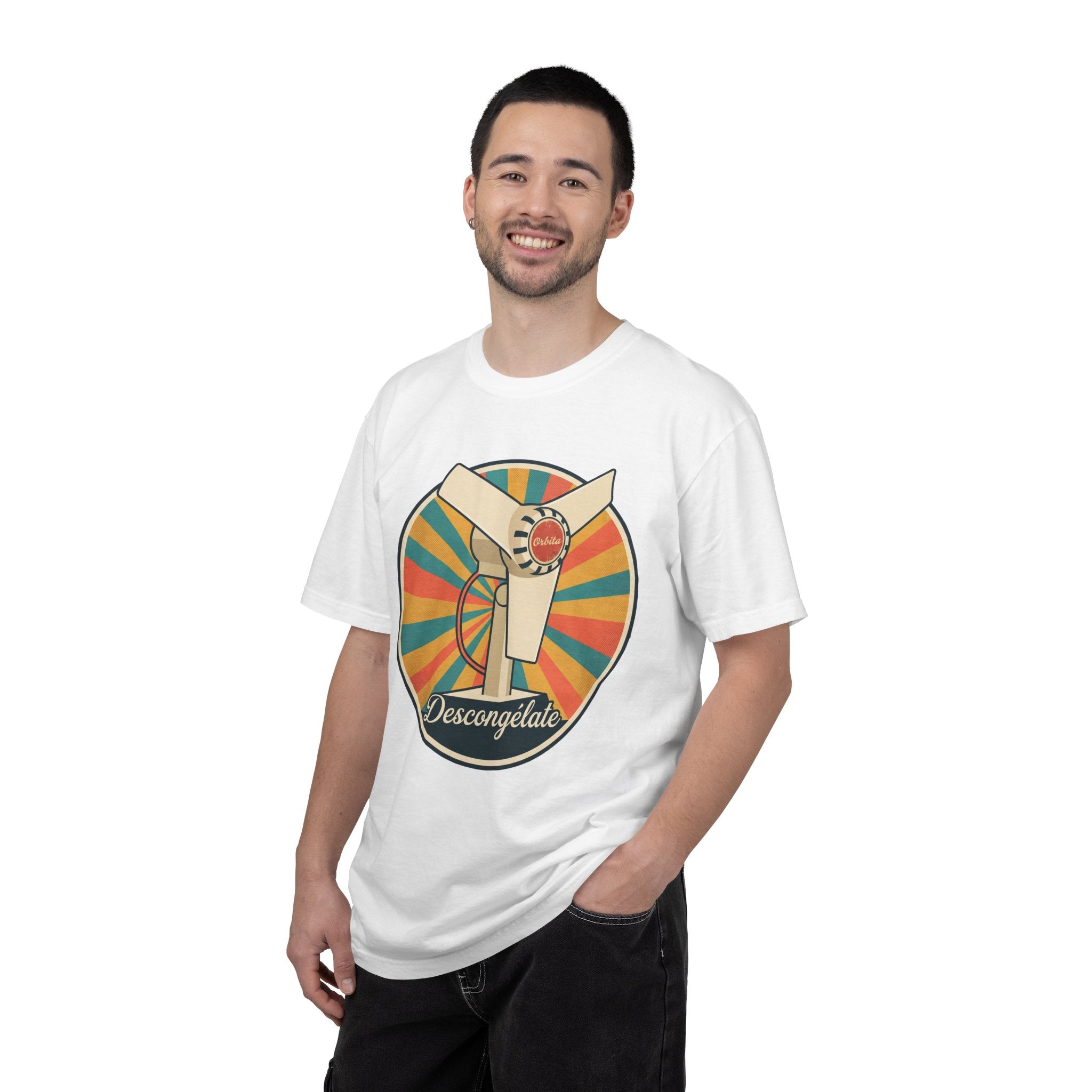 Retro Cuban Fan T-Shirt — "Descongélate" Vintage Tech Graphic Tee