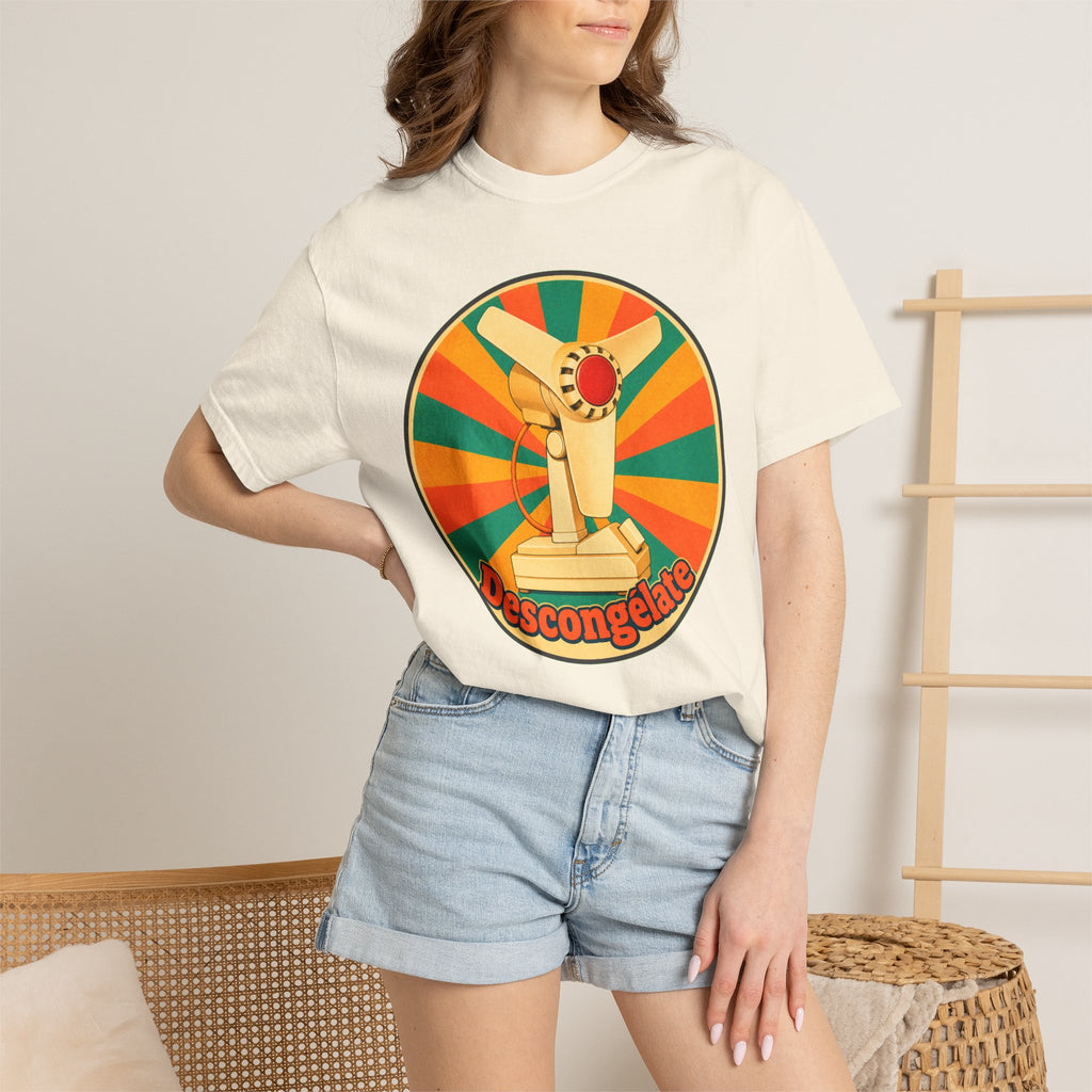 Retro Cuban Fan T-Shirt — "Descongélate" Vintage Tech Graphic Tee