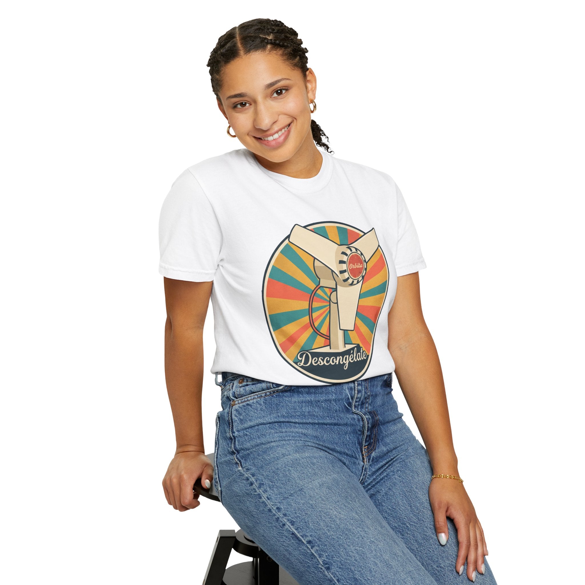 Retro Cuban Fan T-Shirt — "Descongélate" Vintage Tech Graphic Tee
