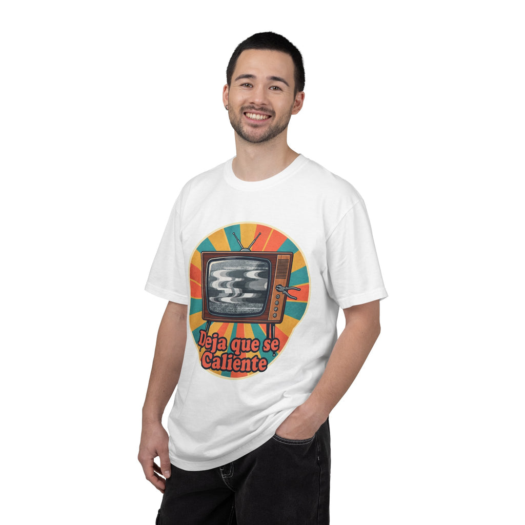 Retro Cuban TV T-Shirt — "Deja que se Caliente" Vintage Tech Graphic Tee