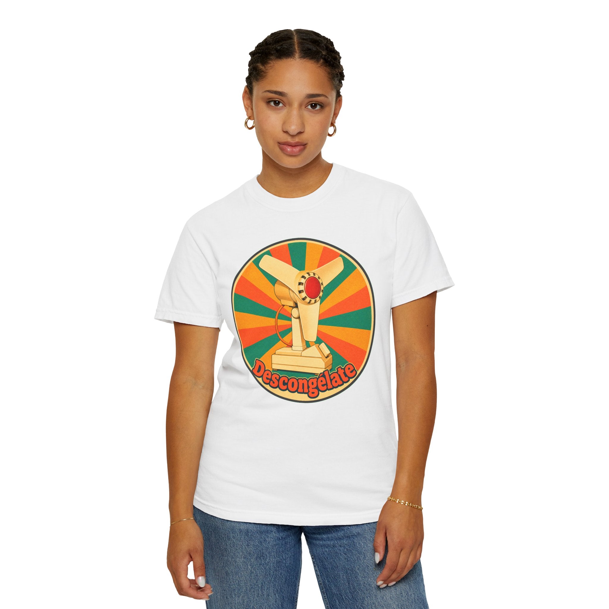 Retro Cuban Fan T-Shirt — "Descongélate" Vintage Tech Graphic Tee