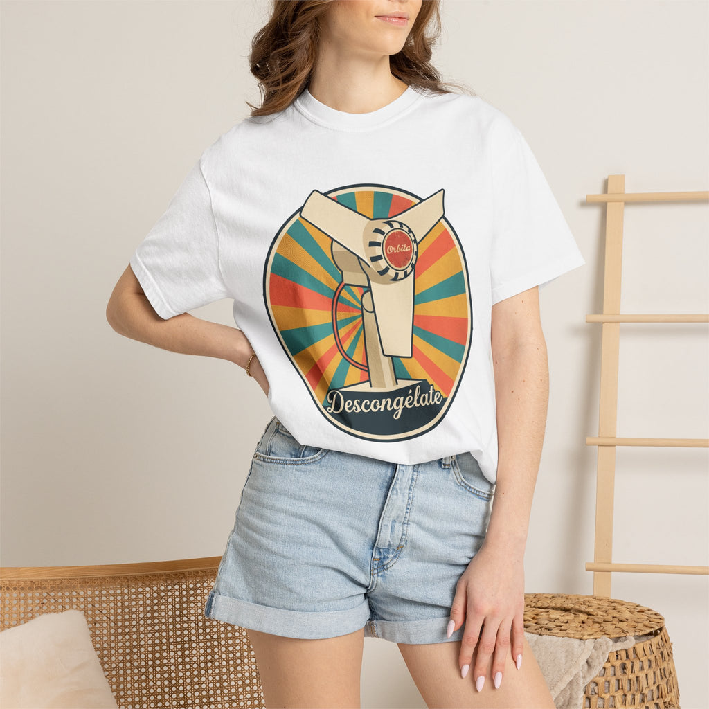 Retro Cuban Fan T-Shirt — "Descongélate" Vintage Tech Graphic Tee