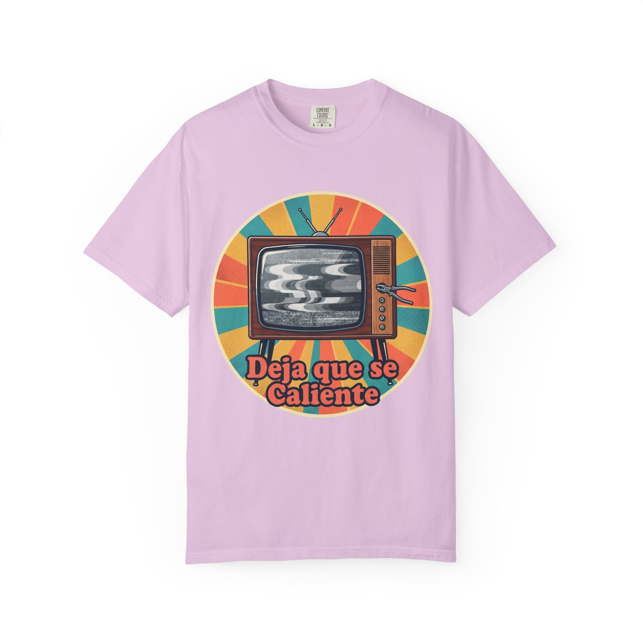 Retro Cuban TV T-Shirt — "Deja que se Caliente" Vintage Tech Graphic Tee